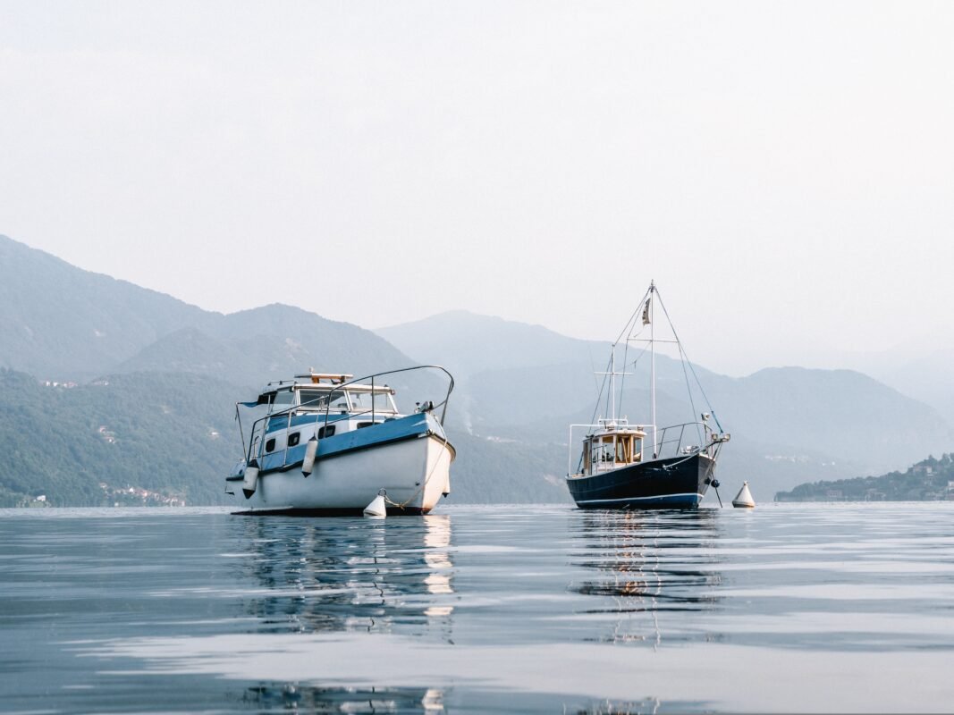 How Should You Pass A Fishing Boat?